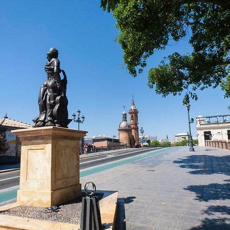 Betis Deluxe Riverside Seville Exterior photo